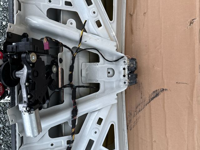 bontott BMW 3 E91 Csomagtérajtó (Üres lemez)