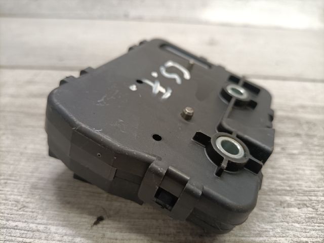 bontott BMW 3 E91 Csomagtérajtó Zárszerkezet