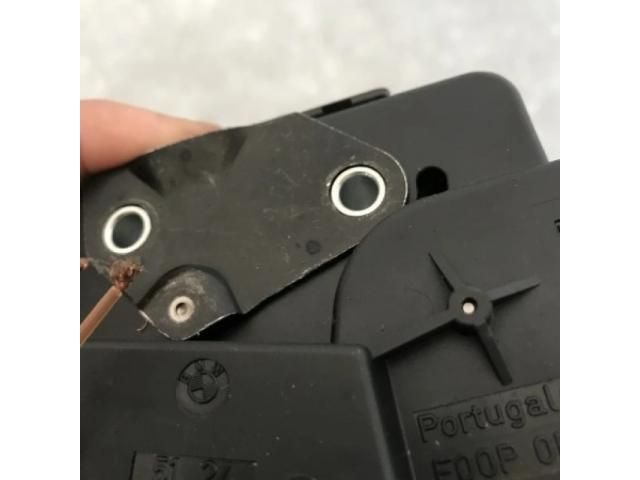 bontott BMW 3 E91 Csomagtérajtó Zárszerkezet