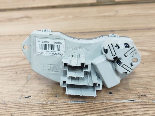 bontott BMW 3 E91 Előtét Ellenállás Fűtőmotor