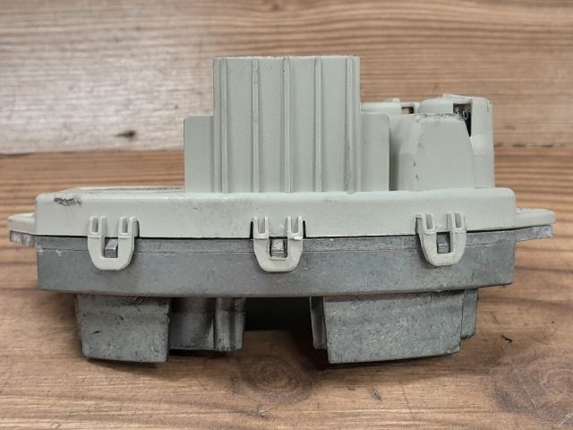 bontott BMW 3 E91 Előtét Ellenállás Fűtőmotor