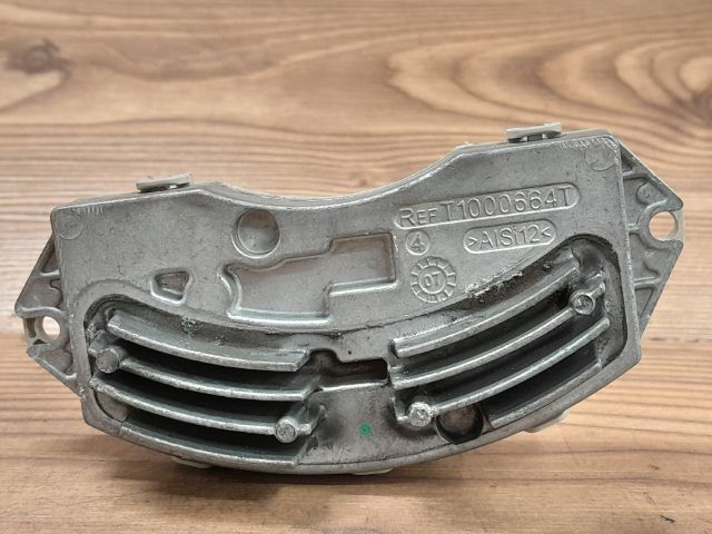 bontott BMW 3 E91 Előtét Ellenállás Fűtőmotor