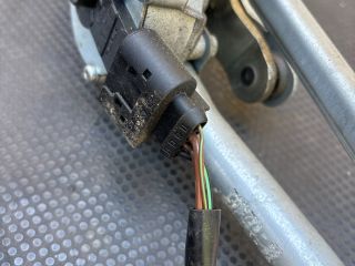 bontott BMW 3 E91 Első Ablaktörlő Motor