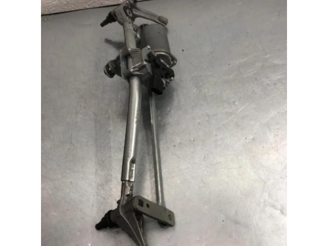 bontott BMW 3 E91 Első Ablaktörlő Szerkezet Motorral