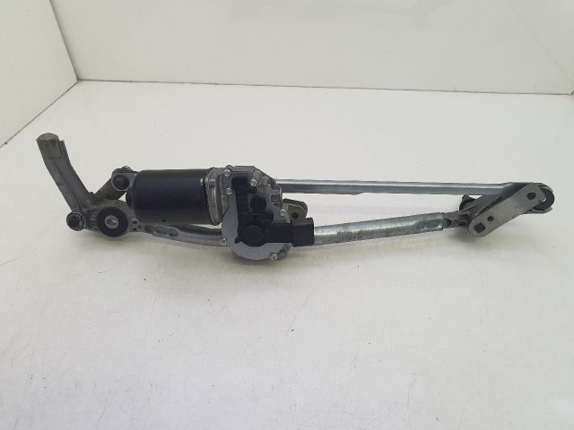 bontott BMW 3 E91 Első Ablaktörlő Szerkezet Motorral