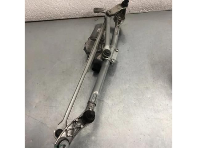 bontott BMW 3 E91 Első Ablaktörlő Szerkezet Motorral