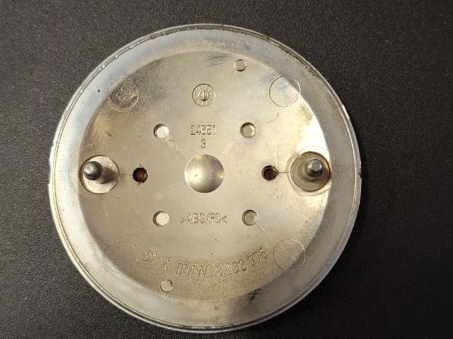 bontott BMW 3 E91 Első Embléma