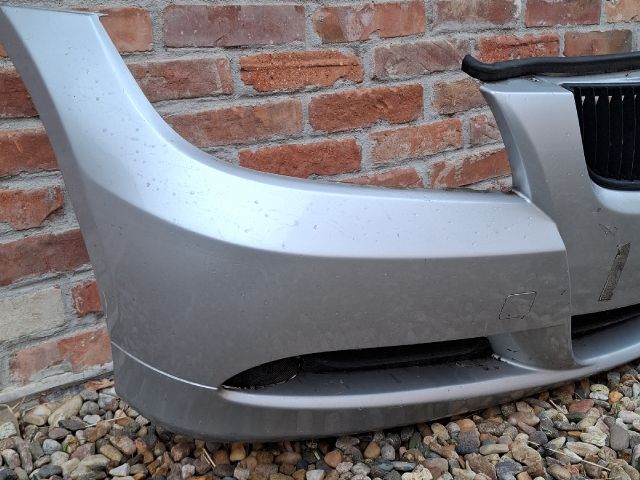 bontott BMW 3 E91 Első Lökhárító (Részeivel)