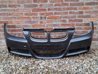 bontott BMW 3 E91 Első Lökhárító (Részeivel)