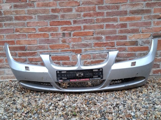 bontott BMW 3 E91 Első Lökhárító (Részeivel)