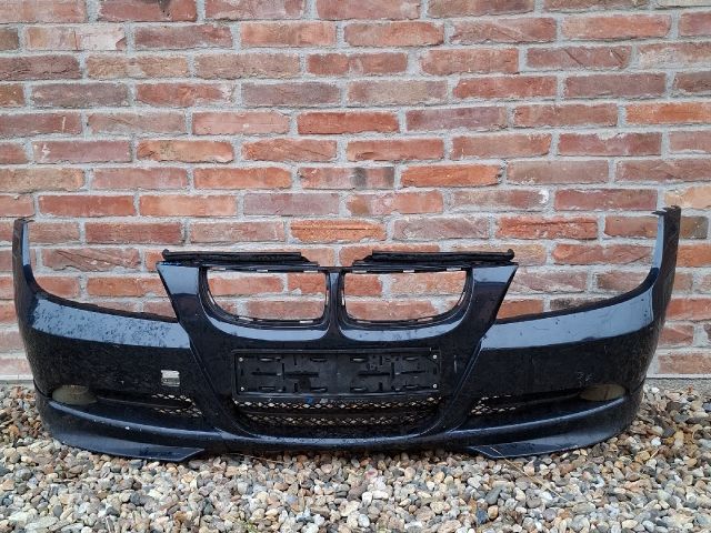 bontott BMW 3 E91 Első Lökhárító (Részeivel)