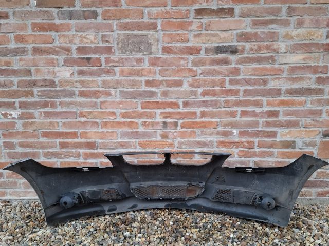 bontott BMW 3 E91 Első Lökhárító (Részeivel)