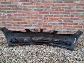 bontott BMW 3 E91 Első Lökhárító (Részeivel)