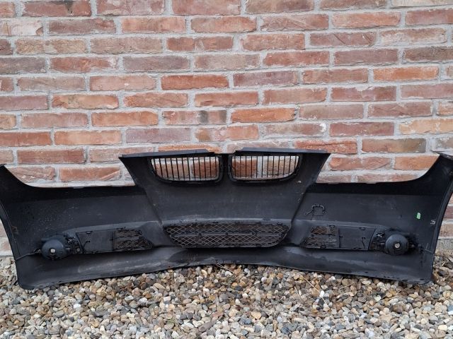 bontott BMW 3 E91 Első Lökhárító (Részeivel)