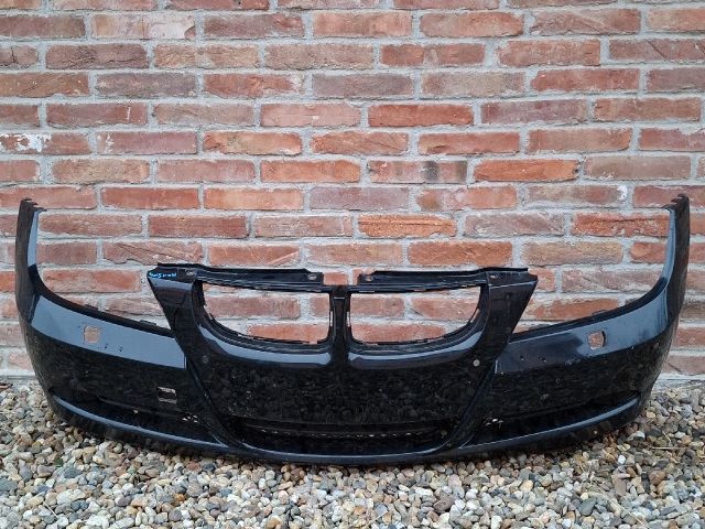 bontott BMW 3 E91 Első Lökhárító (Üresen)