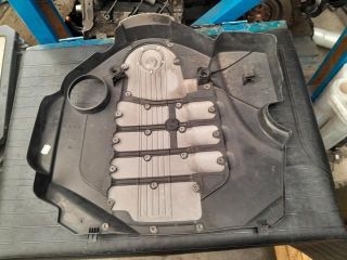 bontott BMW 3 E91 Felső Hűtőburkolat