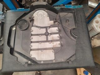 bontott BMW 3 E91 Felső Hűtőburkolat