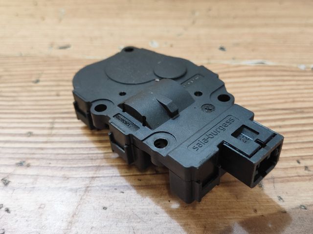 bontott BMW 3 E91 Fűtés Állító Motor