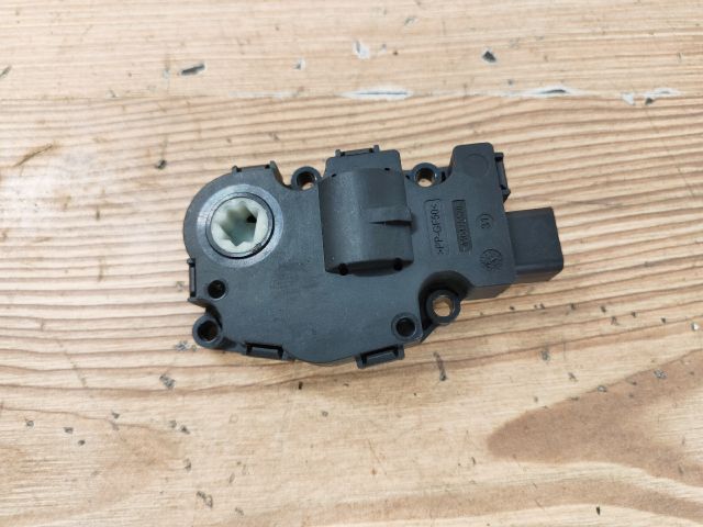 bontott BMW 3 E91 Fűtés Állító Motor