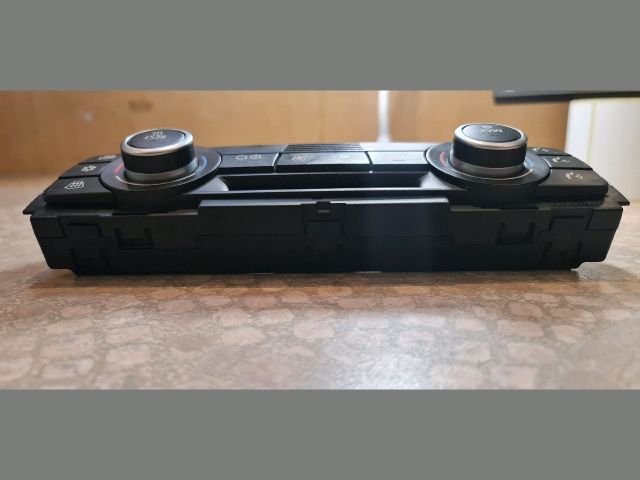 bontott BMW 3 E91 Fűtéskapcsoló (digit klímás)