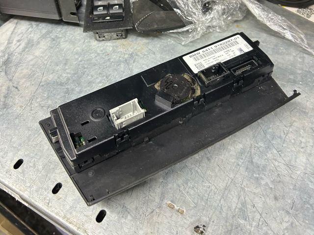 bontott BMW 3 E91 Fűtéskapcsoló (digit klímás)