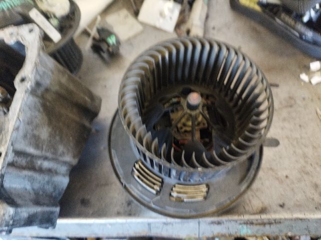 bontott BMW 3 E91 Fűtőmotor (Klímás)