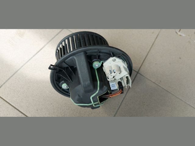 bontott BMW 3 E91 Fűtőmotor (Klímás)