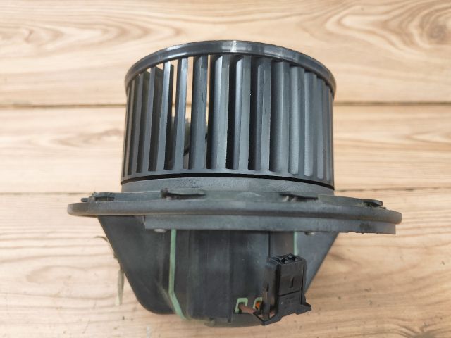 bontott BMW 3 E91 Fűtőmotor (Klímás)