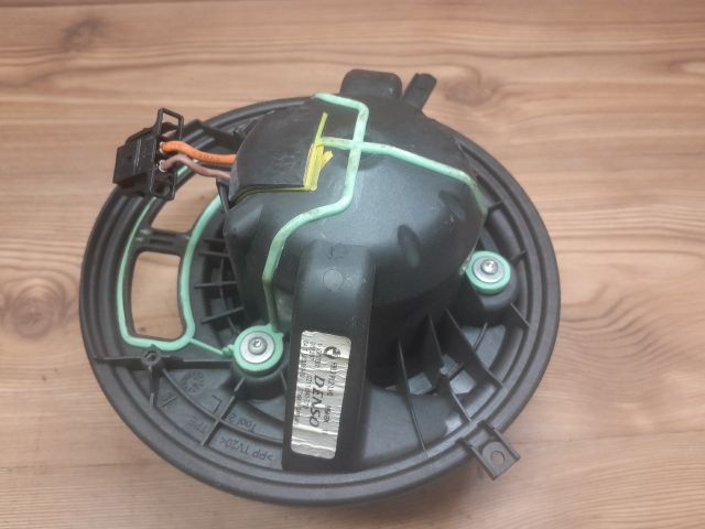 bontott BMW 3 E91 Fűtőmotor (Klímás)