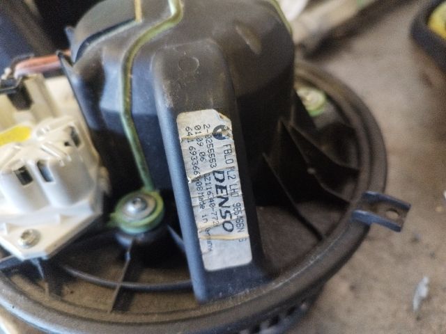 bontott BMW 3 E91 Fűtőmotor (Klímás)