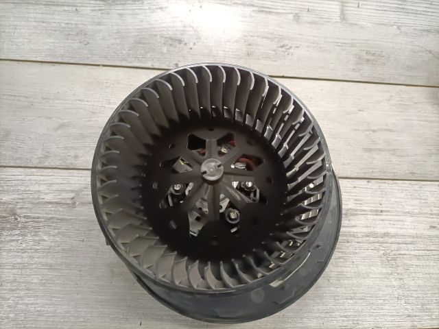 bontott BMW 3 E91 Fűtőmotor (Klímás)