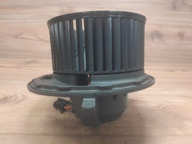 bontott BMW 3 E91 Fűtőmotor (Klímás)