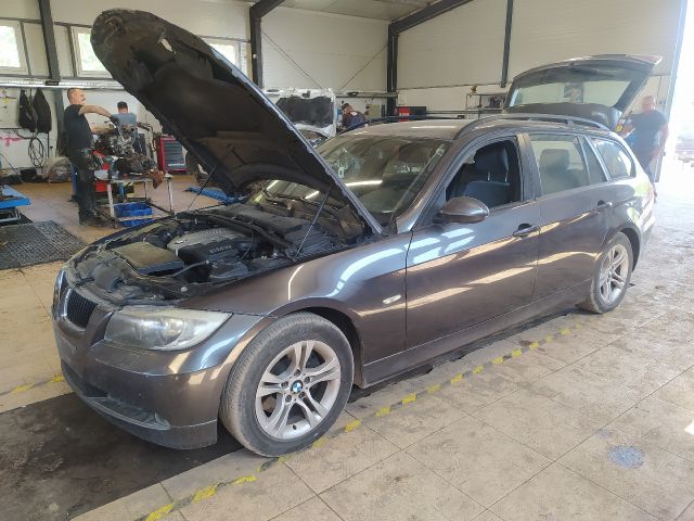 bontott BMW 3 E91 Gázrugós Kitámasztó Teleszkóp Motorháztető Jobb