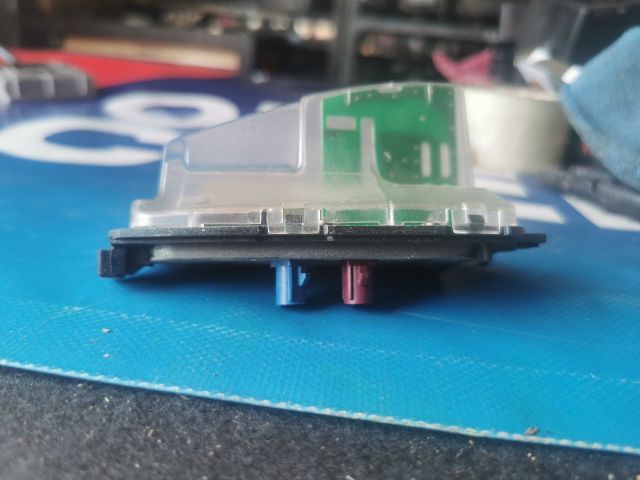 bontott BMW 3 E91 GPS Antenna