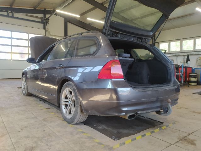 bontott BMW 3 E91 Hátsó Ablakmosó Szivattyú