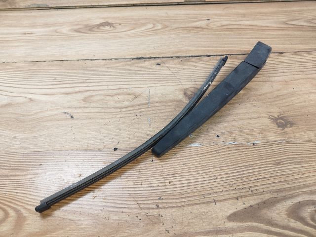 bontott BMW 3 E91 Hátsó Ablaktörlő Kar