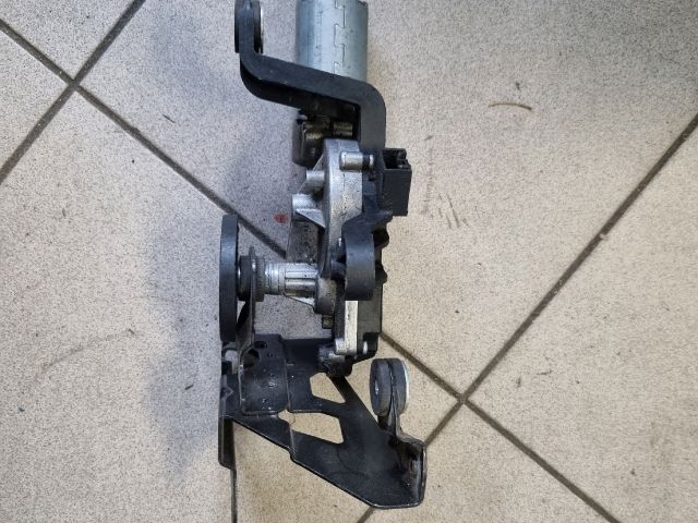 bontott BMW 3 E91 Hátsó Ablaktörlő Motor