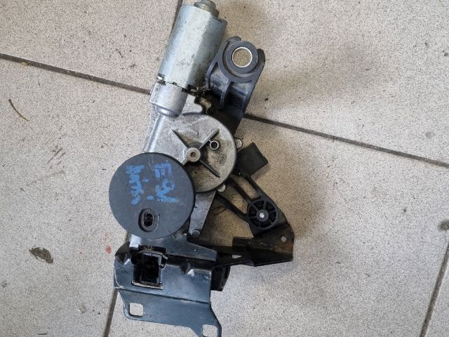 bontott BMW 3 E91 Hátsó Ablaktörlő Motor