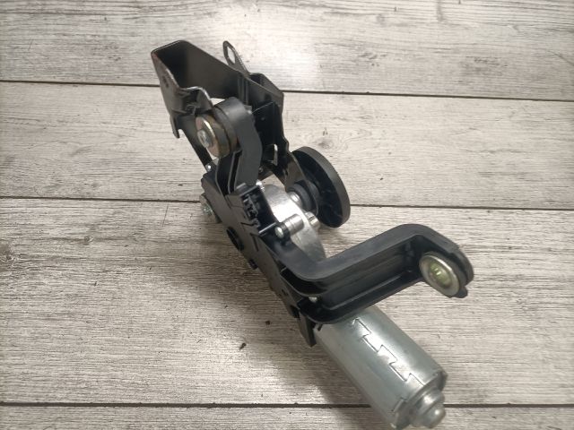 bontott BMW 3 E91 Hátsó Ablaktörlő Motor