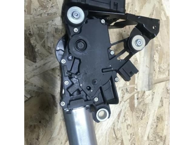 bontott BMW 3 E91 Hátsó Ablaktörlő Motor