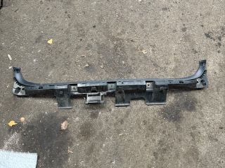 bontott BMW 3 E91 Hátsó középső Lökhárító Tartó (Műanyag)