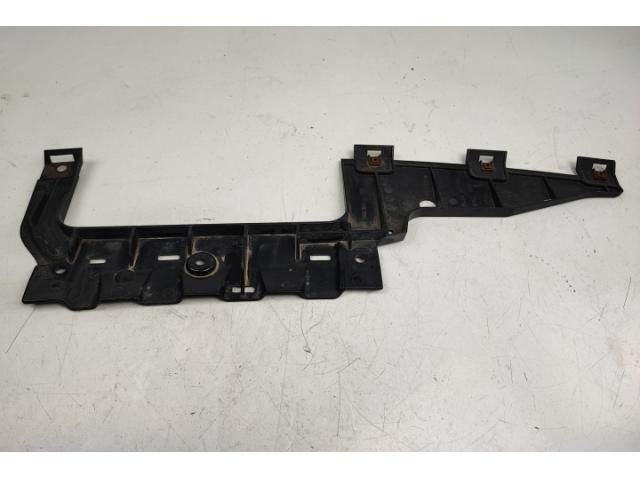 bontott BMW 3 E91 Hátsó középső Lökhárító Tartó (Műanyag)