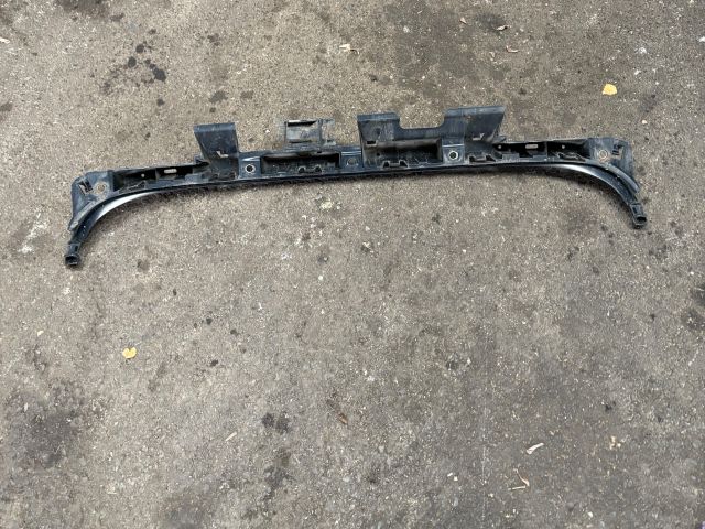 bontott BMW 3 E91 Hátsó középső Lökhárító Tartó (Műanyag)