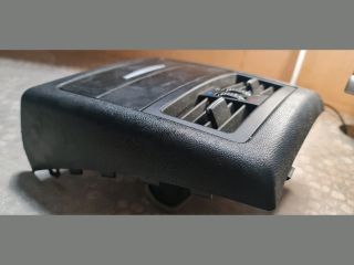 bontott BMW 3 E91 Hátsó középső Szellőző