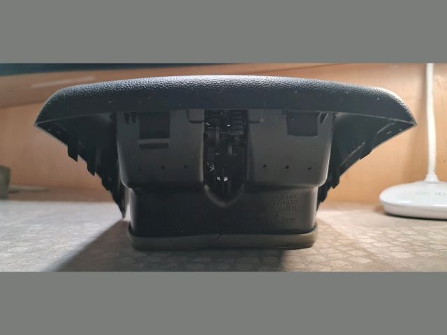 bontott BMW 3 E91 Hátsó középső Szellőző