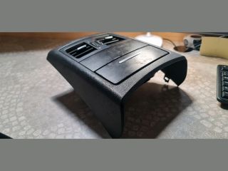 bontott BMW 3 E91 Hátsó középső Szellőző