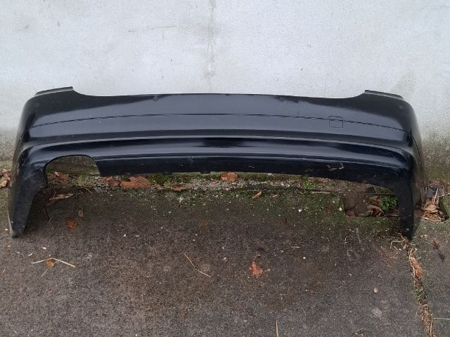 bontott BMW 3 E91 Hátsó Lökhárító (Részeivel)