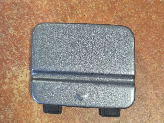 bontott BMW 3 E91 Hátsó Vonószem Burkolat