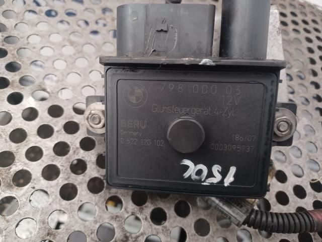 bontott BMW 3 E91 Izzító Relé