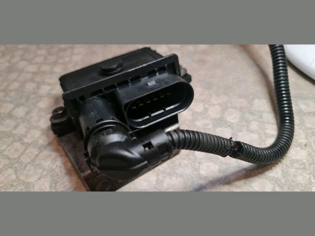 bontott BMW 3 E91 Izzító Relé